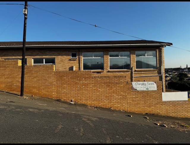 140M² BUILDING TO LET IN OVERPORT